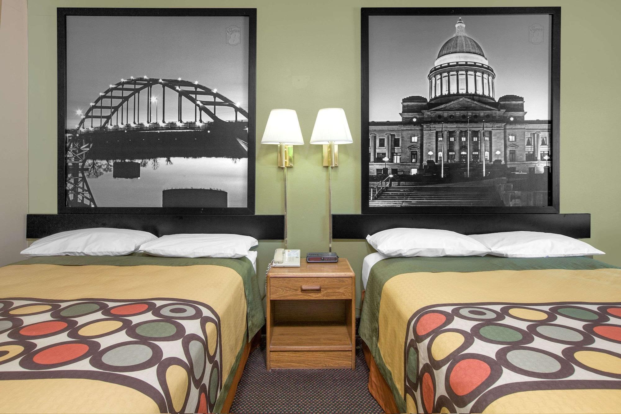 Super 8 By Wyndham Clarksville Ar Luaran gambar