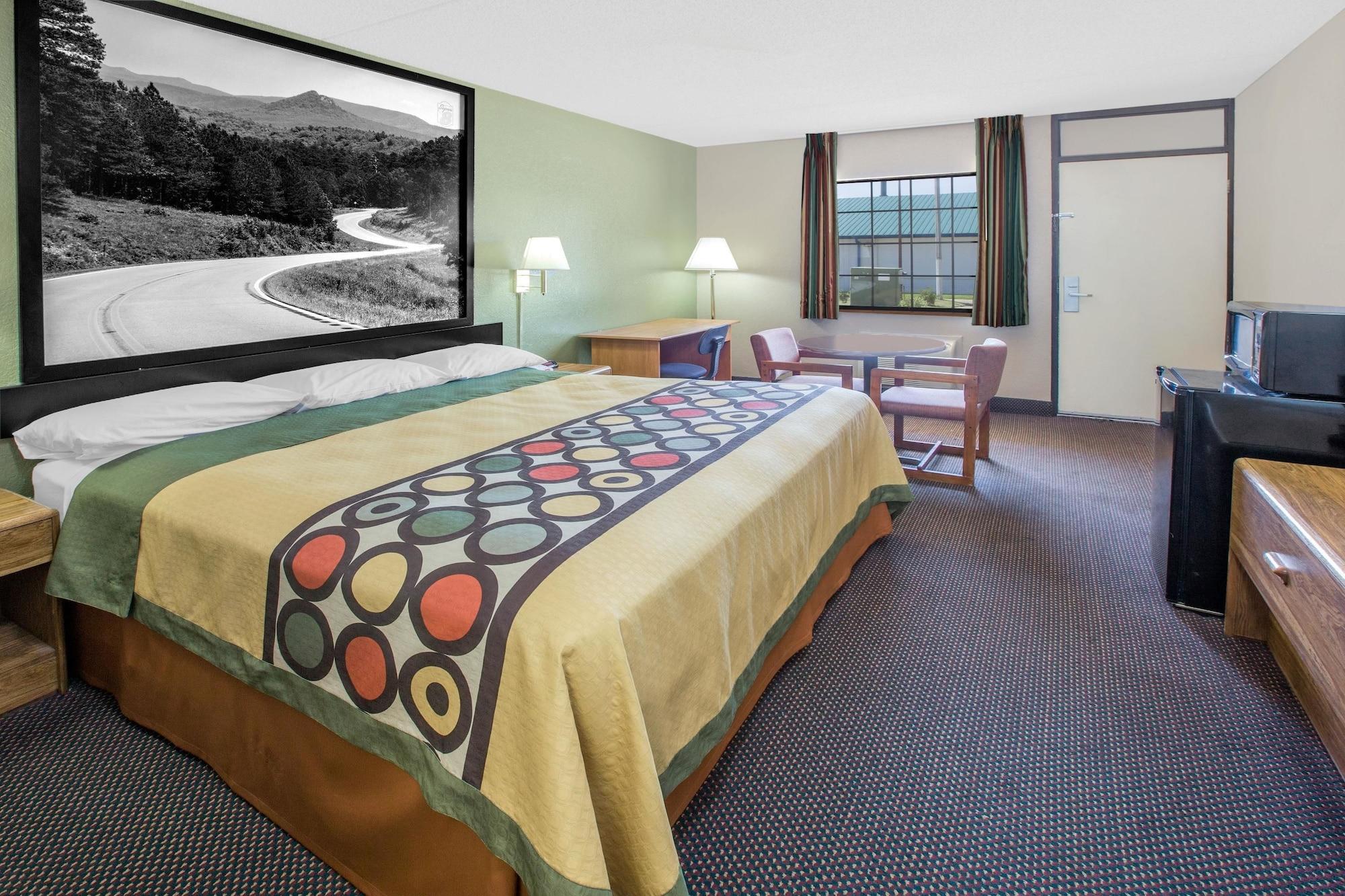 Super 8 By Wyndham Clarksville Ar Luaran gambar